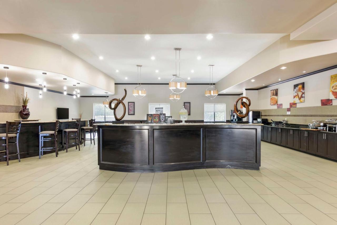 Best Western Plus Texoma Hotel & Suites Denison Exterior photo