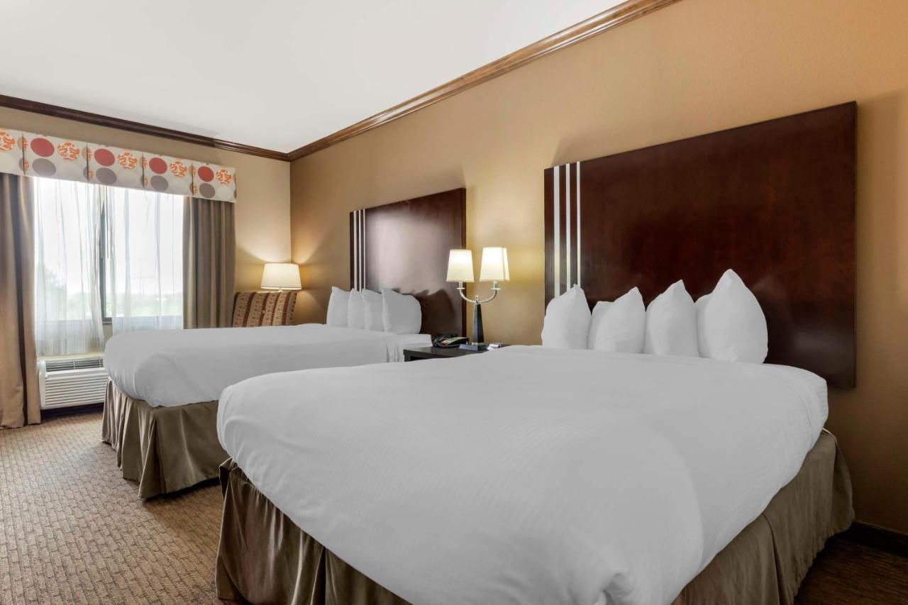 Best Western Plus Texoma Hotel & Suites Denison Exterior photo