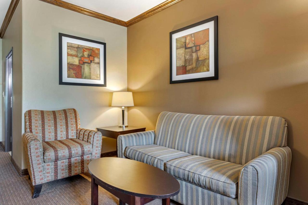 Best Western Plus Texoma Hotel & Suites Denison Exterior photo
