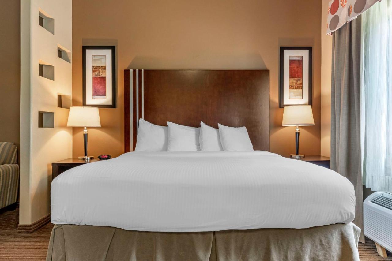 Best Western Plus Texoma Hotel & Suites Denison Exterior photo